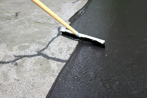 What Are the Signs Your Driveway Needs a Concrete Coating?