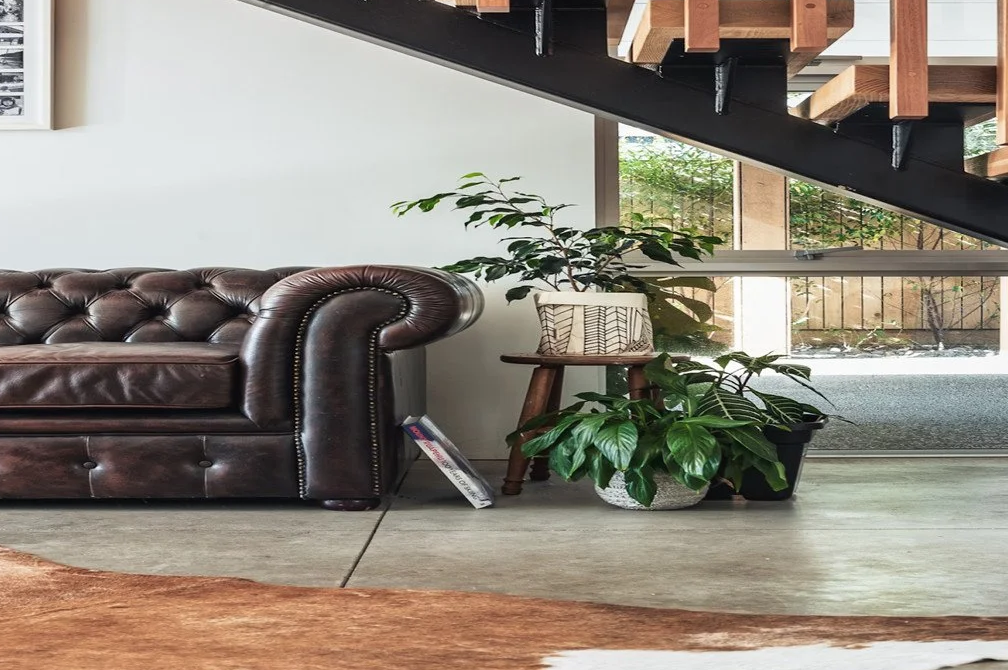 How Do Coated Floors Help Maintain Cleanliness in Commercial Environments?